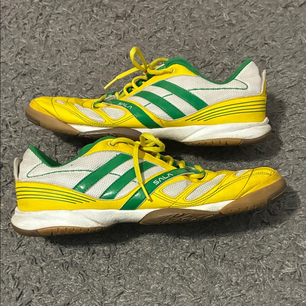 Adidas sala
